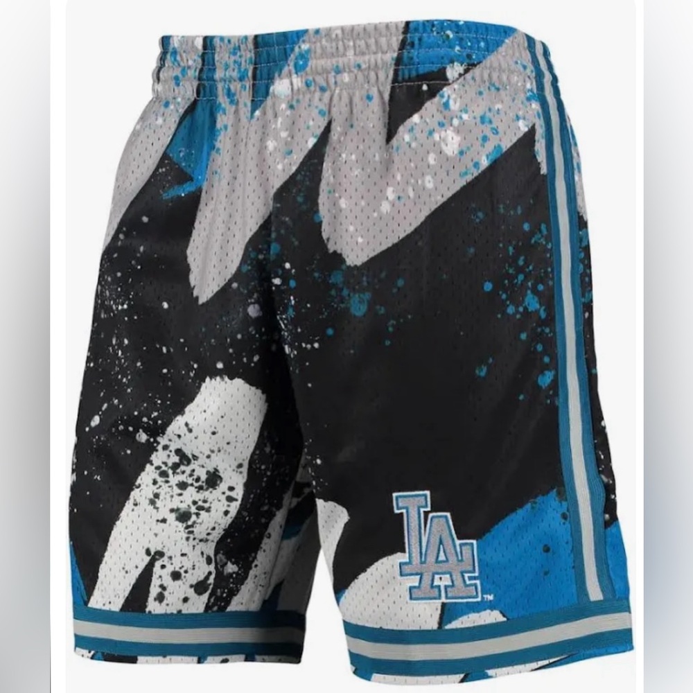 NWOT Mitchell & Ness LA Dodgers Hyper Hoops Shorts, Size Large
